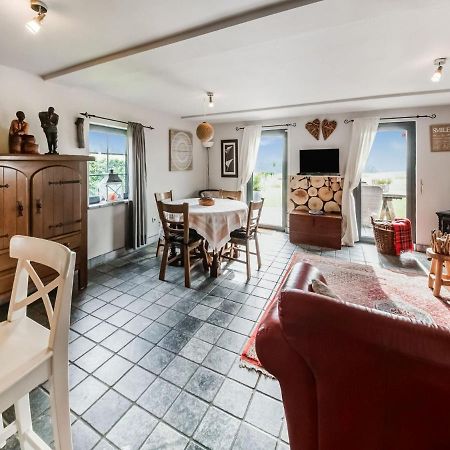 Tranquil Holiday Home In Mont With Bubble Bath Esterno foto