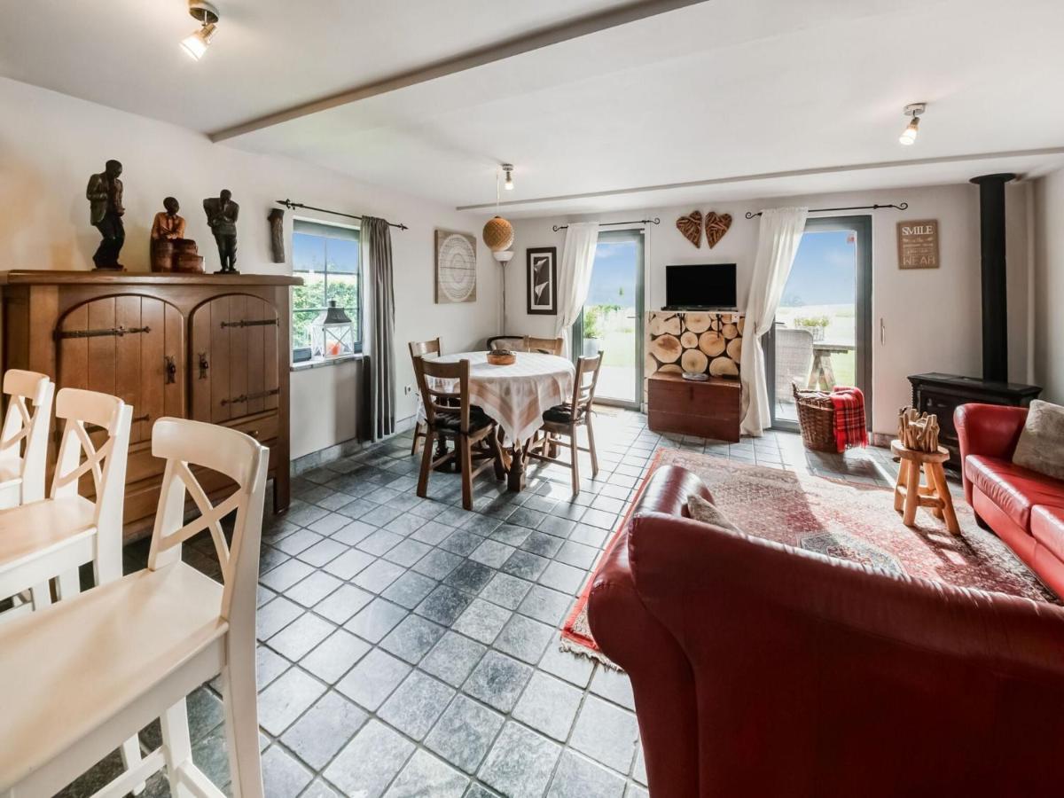 Tranquil Holiday Home In Mont With Bubble Bath Esterno foto
