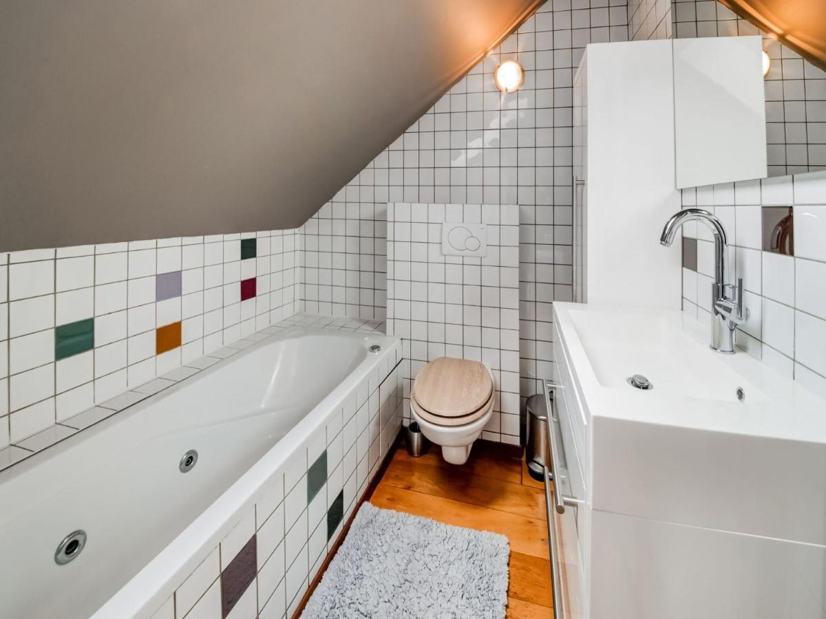 Tranquil Holiday Home In Mont With Bubble Bath Esterno foto