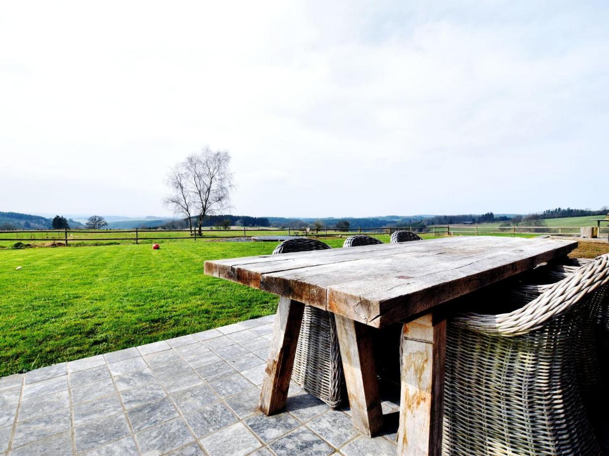 Tranquil Holiday Home In Mont With Bubble Bath Esterno foto