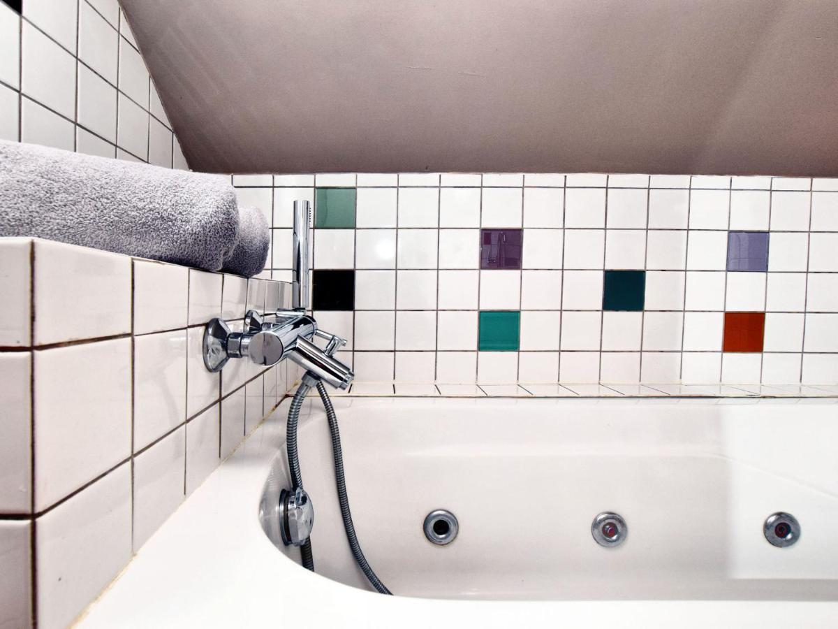 Tranquil Holiday Home In Mont With Bubble Bath Esterno foto